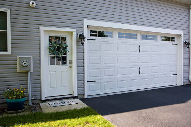24/7 Emergency Garage Door Panel Replacement experts in Anadarko, OK